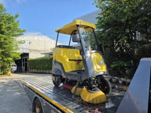 รถกวาดถนนไฟฟ้าจาก Iron bear